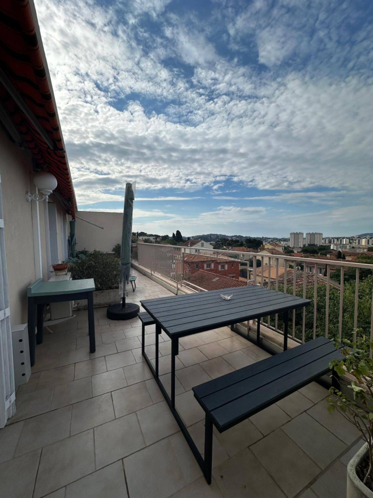 T4 Avec Terrasse Et Garage Prive Daire Toulon Dış mekan fotoğraf