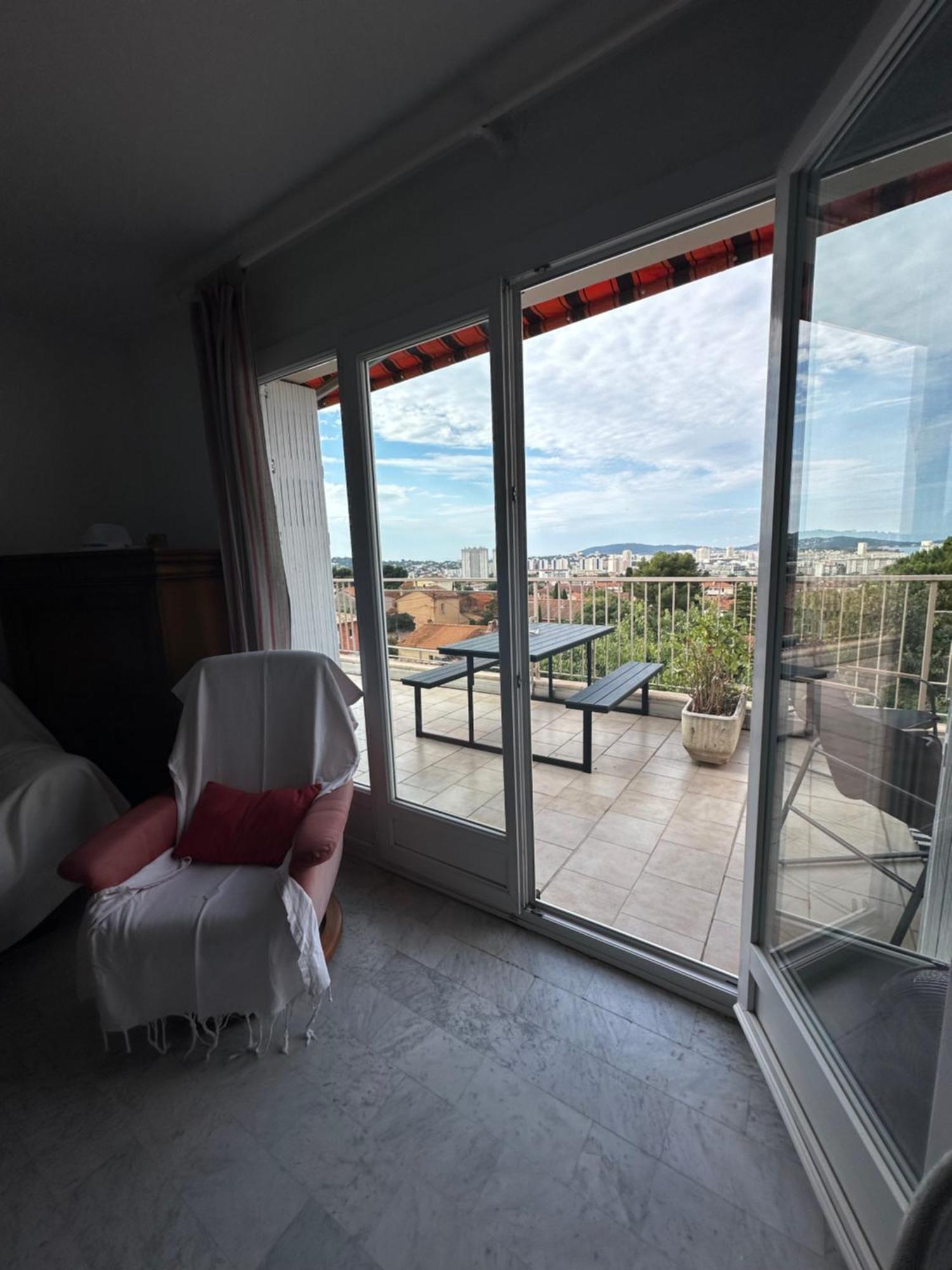 T4 Avec Terrasse Et Garage Prive Daire Toulon Dış mekan fotoğraf